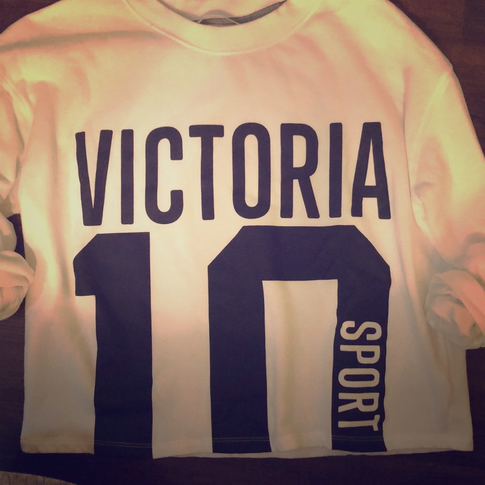 Victoria Sport Sweatshirt